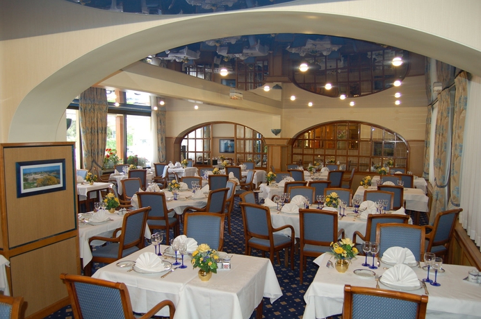 Imagen del bar/restaurante del Hotel Les 13 Assiettes. Foto 3