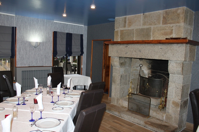 Imagen del bar/restaurante del Hotel Les 13 Assiettes. Foto 4