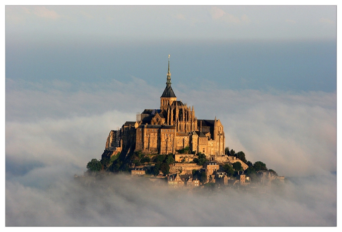 Imagen de los exteriores del Hotel Les 13 Assiettes. Foto 9