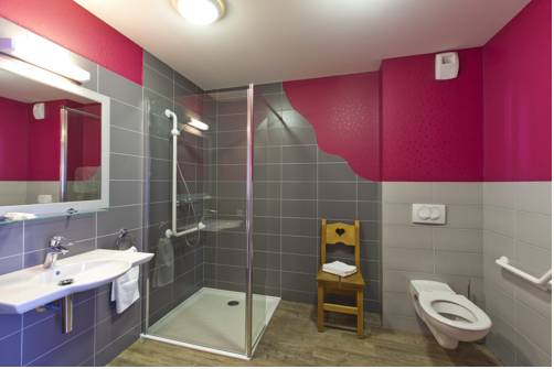Imagen de la habitación del Hotel Les 2 Lacs. Foto 14