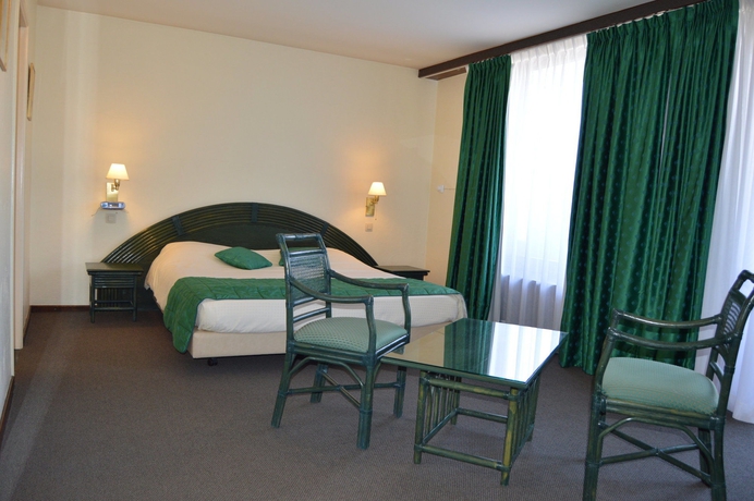 Imagen de la habitación del Hotel Les 3 Clés. Foto 6