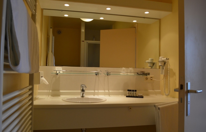 Imagen de la habitación del Hotel Les 3 Clés. Foto 10