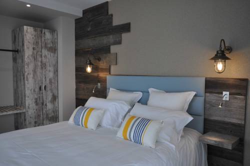 Imagen de la habitación del Hotel Les 3 Lieux. Foto 4