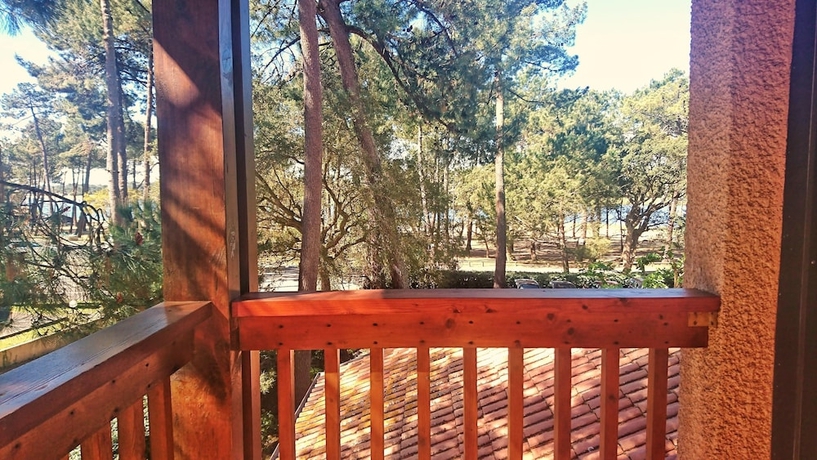 Imagen de los exteriores del Hotel Les Acanthes. Foto 18