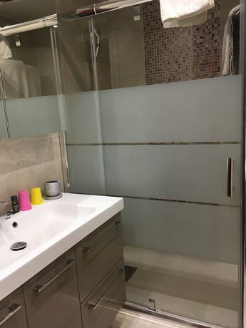 Imagen de la habitación del Hotel Les Alcyons. Foto 12