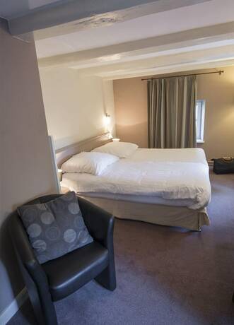 Imagen de la habitación del Hotel Les Alisiers. Foto 15