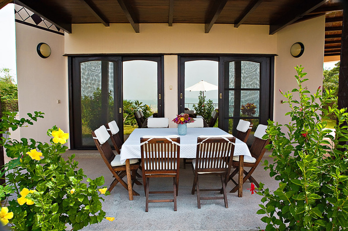 Imagen de los exteriores del Hotel Les Alizes Beach Resort. Foto 19