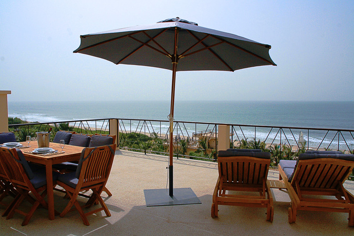 Imagen de los exteriores del Hotel Les Alizes Beach Resort. Foto 20