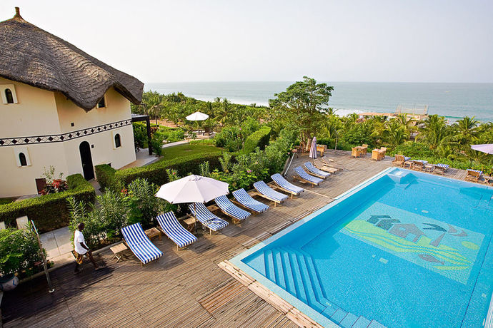 Imagen de la piscina del Hotel Les Alizes Beach Resort. Foto 23