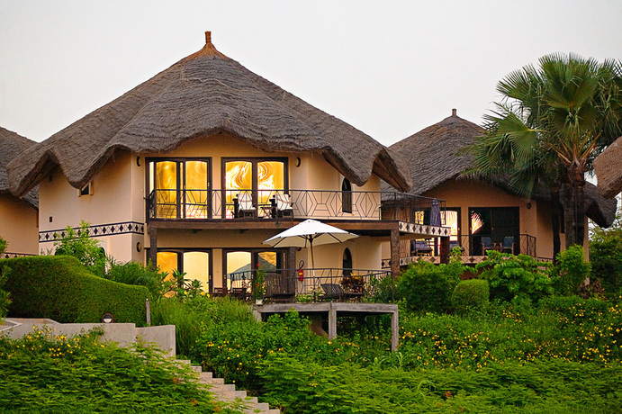 Imagen general del Hotel Les Alizes Beach Resort. Foto 2