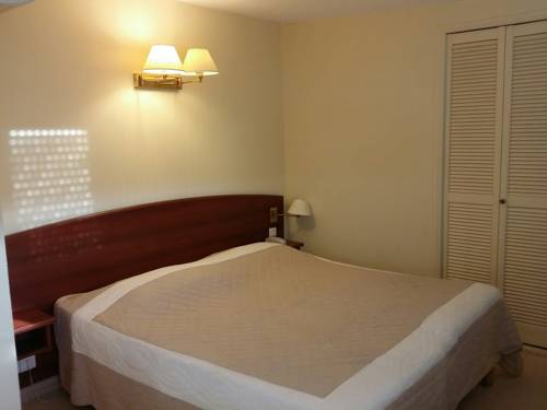 Imagen de la habitación del Hotel Les Alizes, PALAVAS-LES-FLOTS. Foto 9