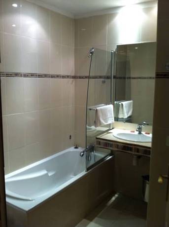 Imagen de la habitación del Hotel Les Alizes, PALAVAS-LES-FLOTS. Foto 12