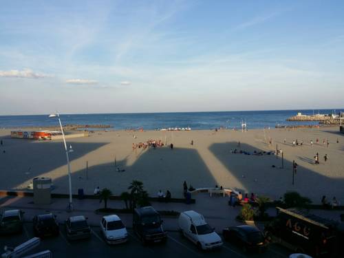 Imagen de los exteriores del Hotel Les Alizes, PALAVAS-LES-FLOTS. Foto 13
