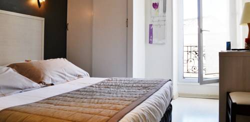 Imagen de la habitación del Hotel Les Alpes. Foto 7