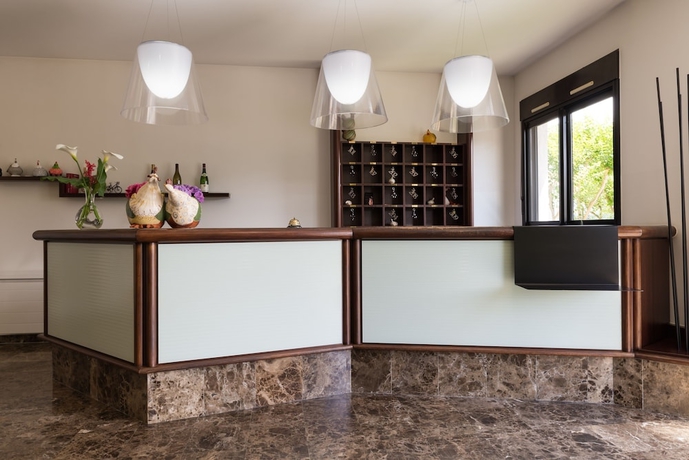 Imagen de los interiores del Hotel Les Amandiers. Foto 13