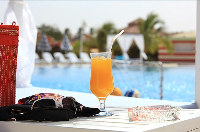 Imagen de la piscina del Hotel Les Amaryllis Saly. Foto 19