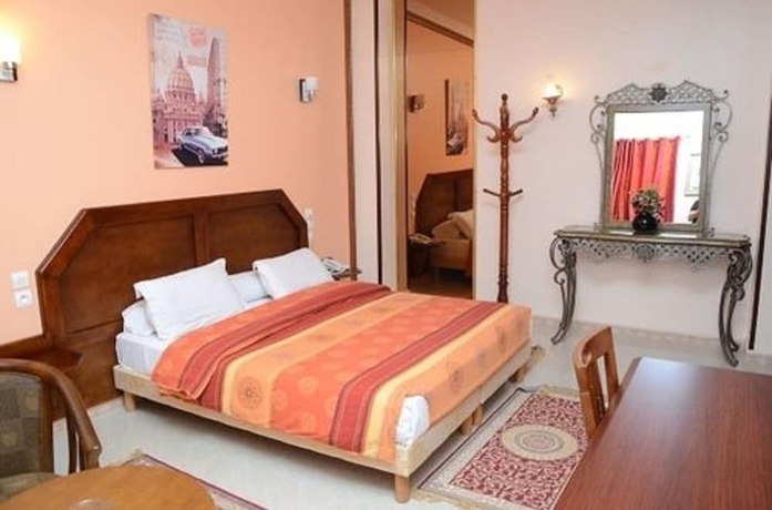 Imagen de la habitación del Hotel Les Ambassadeurs, Or&aacute;n. Foto 4
