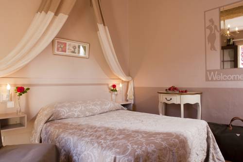 Imagen de la habitación del Hotel Les Ambres. Foto 5