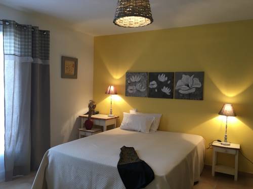 Imagen de la habitación del Hotel Les Ambres. Foto 14