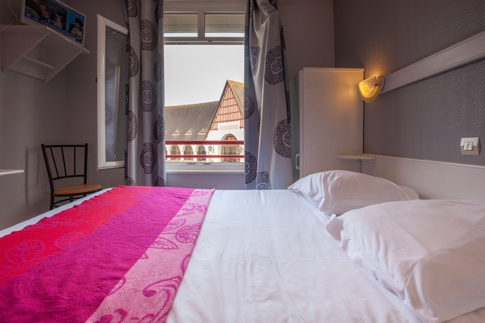 Imagen de la habitación del Hotel Les Arcades, LE TOUQUET. Foto 9