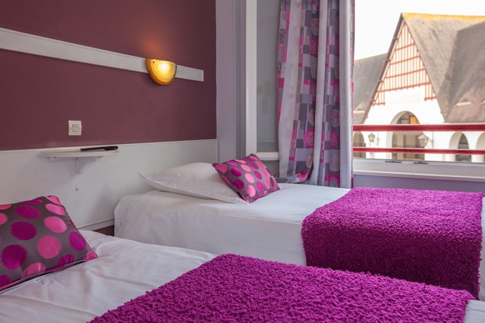 Imagen de la habitación del Hotel Les Arcades, LE TOUQUET. Foto 10