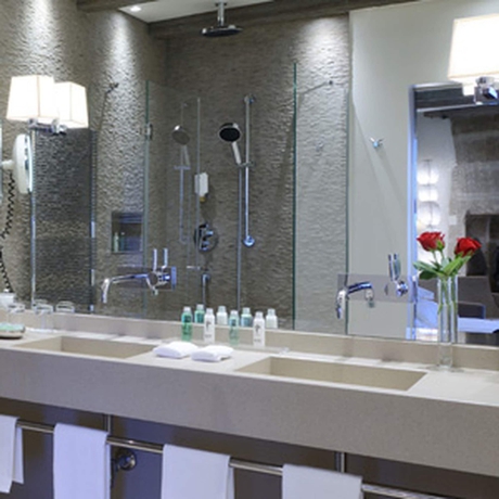 Imagen de la habitación del Hotel Les Armures. Foto 6