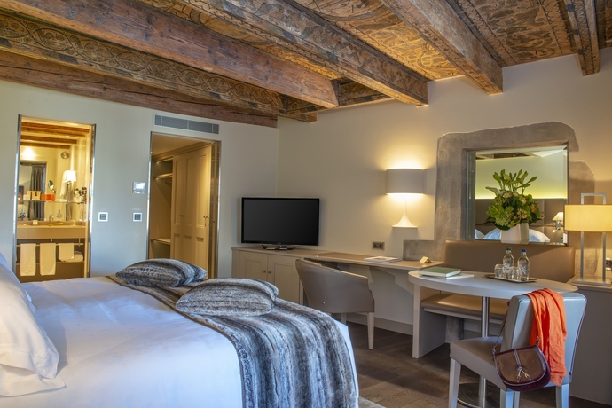 Imagen de la habitación del Hotel Les Armures. Foto 9