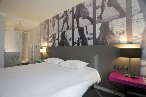 Imagen de la habitación del Hotel Les Ast&eacute;ries. Foto 8