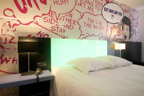 Imagen de la habitación del Hotel Les Ast&eacute;ries. Foto 9