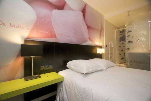 Imagen de la habitación del Hotel Les Ast&eacute;ries. Foto 13