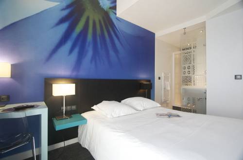 Imagen de la habitación del Hotel Les Ast&eacute;ries. Foto 15
