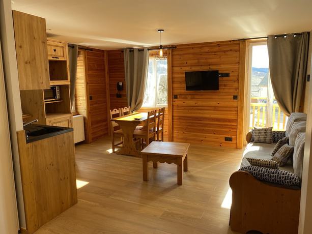 Imagen de la habitación del Hotel Les Autanes. Foto 15