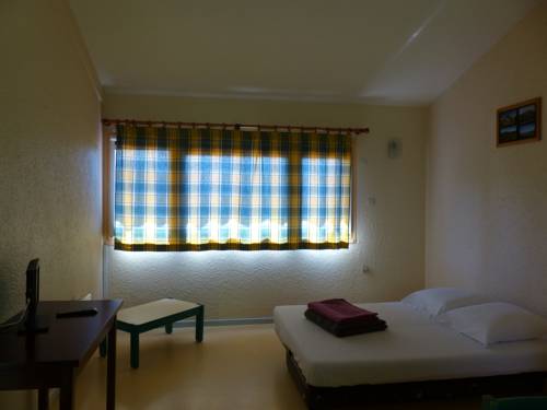 Imagen de la habitación del Hotel Les Aveilles. Foto 5