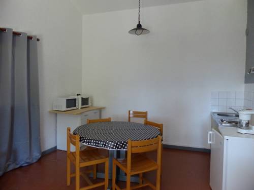 Imagen de la habitación del Hotel Les Aveilles. Foto 8