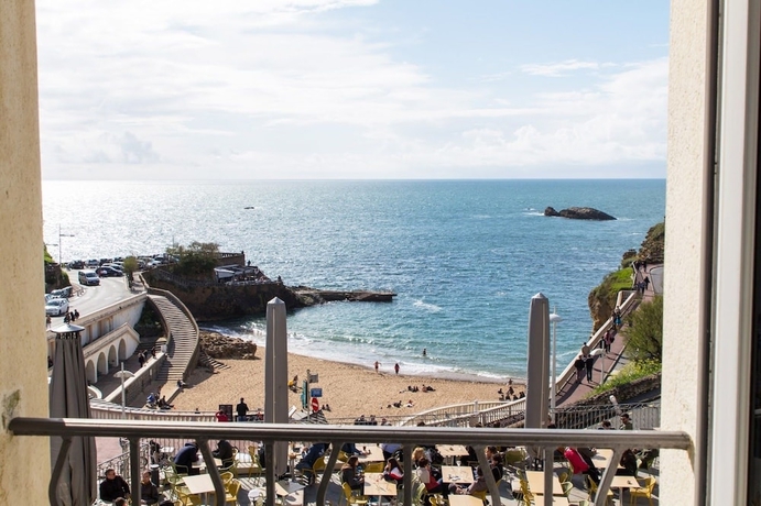 Imagen de la habitación del Hotel Les Baigneuses de Biarritz. Foto 12