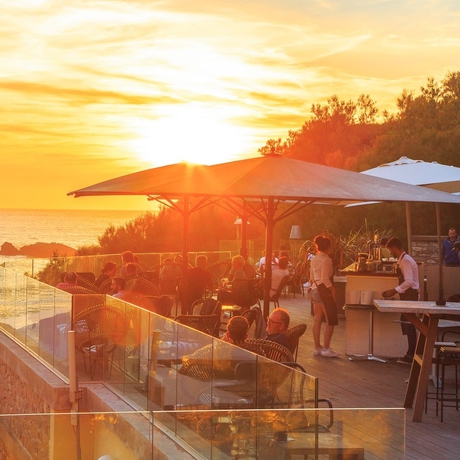 Imagen del bar/restaurante del Hotel Les Baigneuses de Biarritz. Foto 7