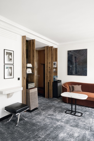 Imagen de los interiores del Hotel Les Bains. Foto 13