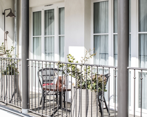 Imagen de los exteriores del Hotel Les Bains. Foto 10