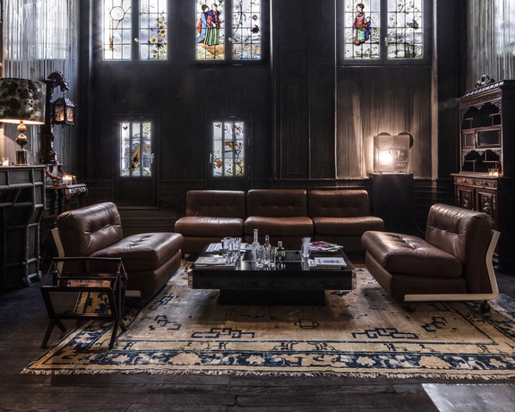 Imagen de los interiores del Hotel Les Bains. Foto 15