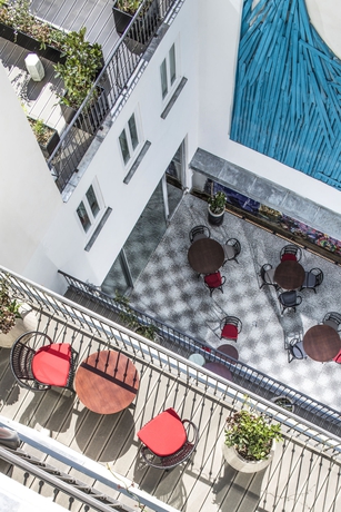 Imagen de los exteriores del Hotel Les Bains. Foto 11