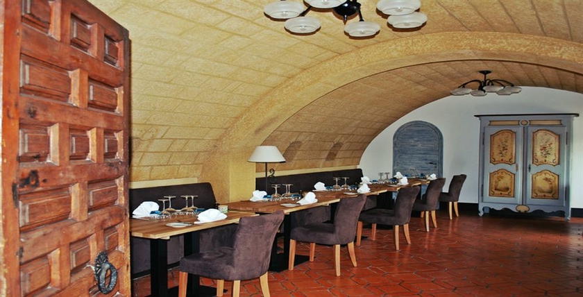 Imagen del bar/restaurante del Hotel Les Bains Gardians. Foto 2