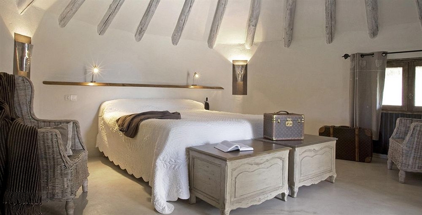 Imagen de la habitación del Hotel Les Bains Gardians. Foto 8