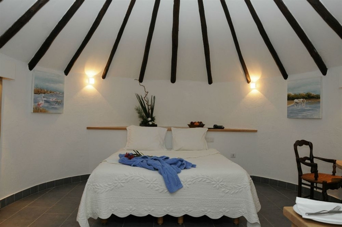 Imagen de la habitación del Hotel Les Bains Gardians. Foto 12