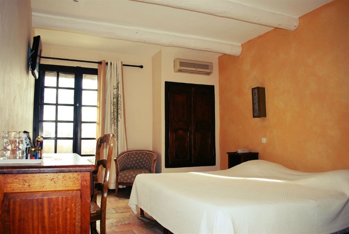 Imagen de la habitación del Hotel Les Bains Gardians. Foto 14