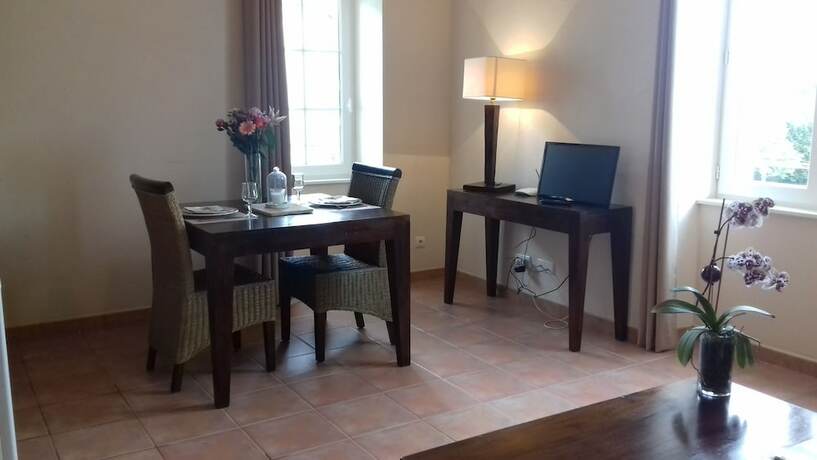 Imagen general del Hotel Les Bastides Du Golf D Albret. Foto 3
