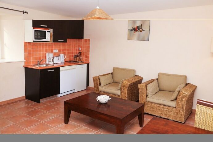 Imagen general del Hotel Les Bastides Du Golf D Albret. Foto 8