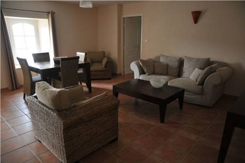 Imagen de la habitación del Hotel Les Bastides Du Golf D'albret. Foto 11