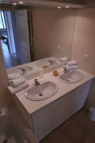 Imagen de la habitación del Hotel Les Bastides Du Golf D'albret. Foto 12