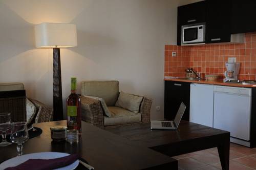 Imagen de la habitación del Hotel Les Bastides Du Golf D'albret. Foto 15