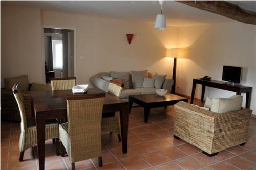 Imagen de la habitación del Hotel Les Bastides Du Golf D'albret. Foto 16